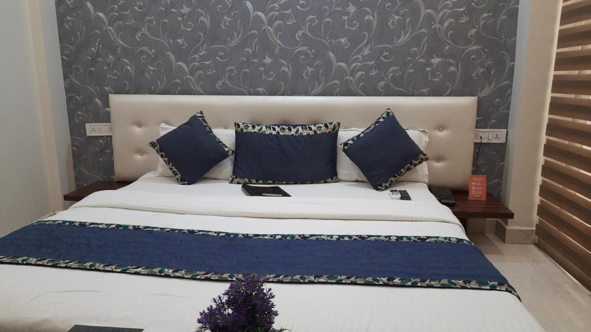 Hotel Ventures Inn Amritsar Quarto foto