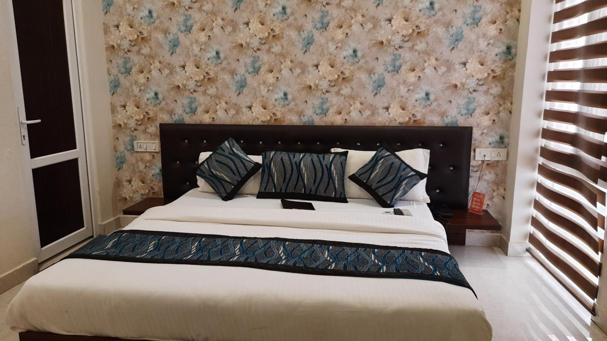 Hotel Ventures Inn Amritsar Quarto foto